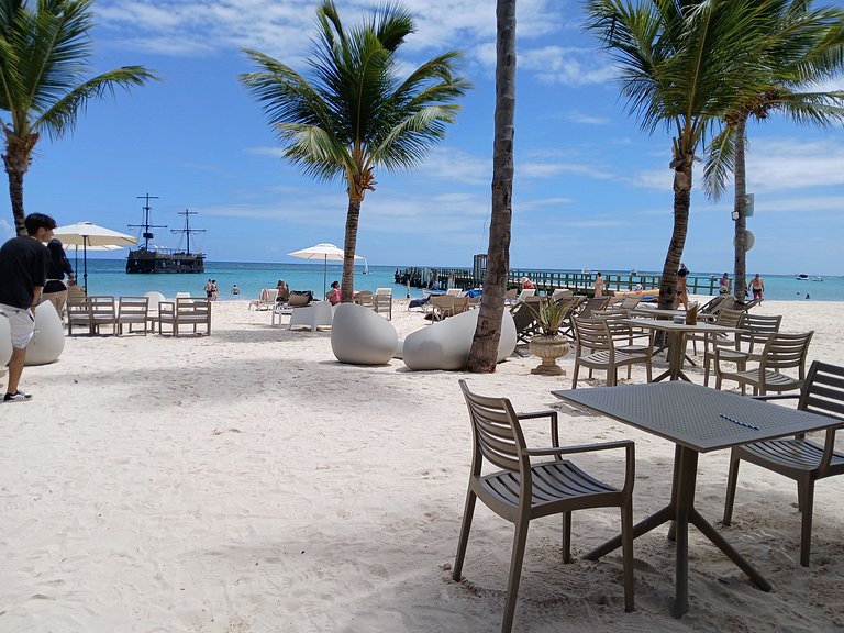 Villa a pasos de la playa Los Corales Punta Cana