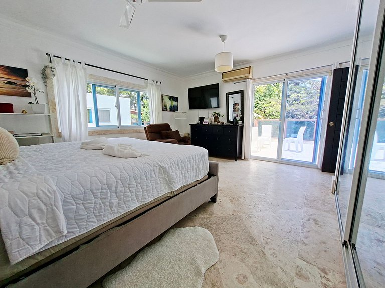 Villa a pasos de la playa Los Corales Punta Cana