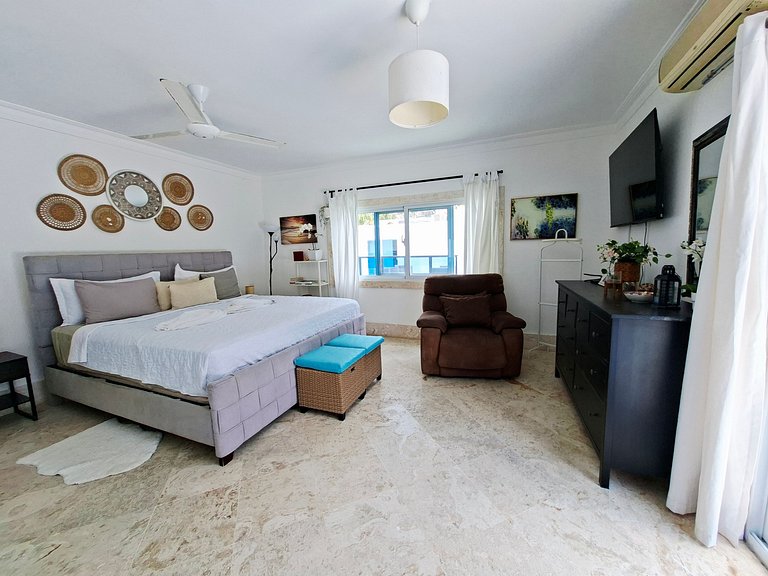 Villa a pasos de la playa Los Corales Punta Cana